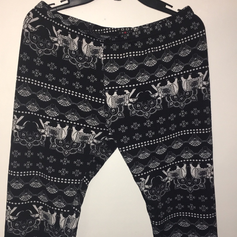 Black leggings, print leggings,Fall!